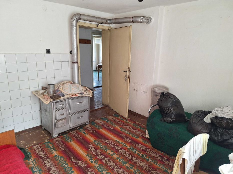 1ви етаж от къща в с.Царева Ливада