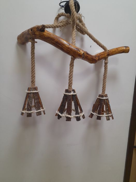 Lustră Rustică din Lemn și Sfoară