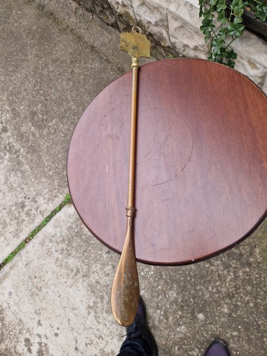 Антикварна английска бронзова обувалка