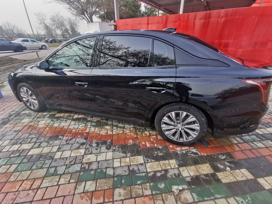 HONGQI EQM-5 500 kmlik