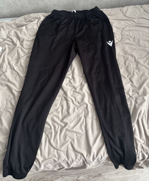 Продам футбольную экипировку