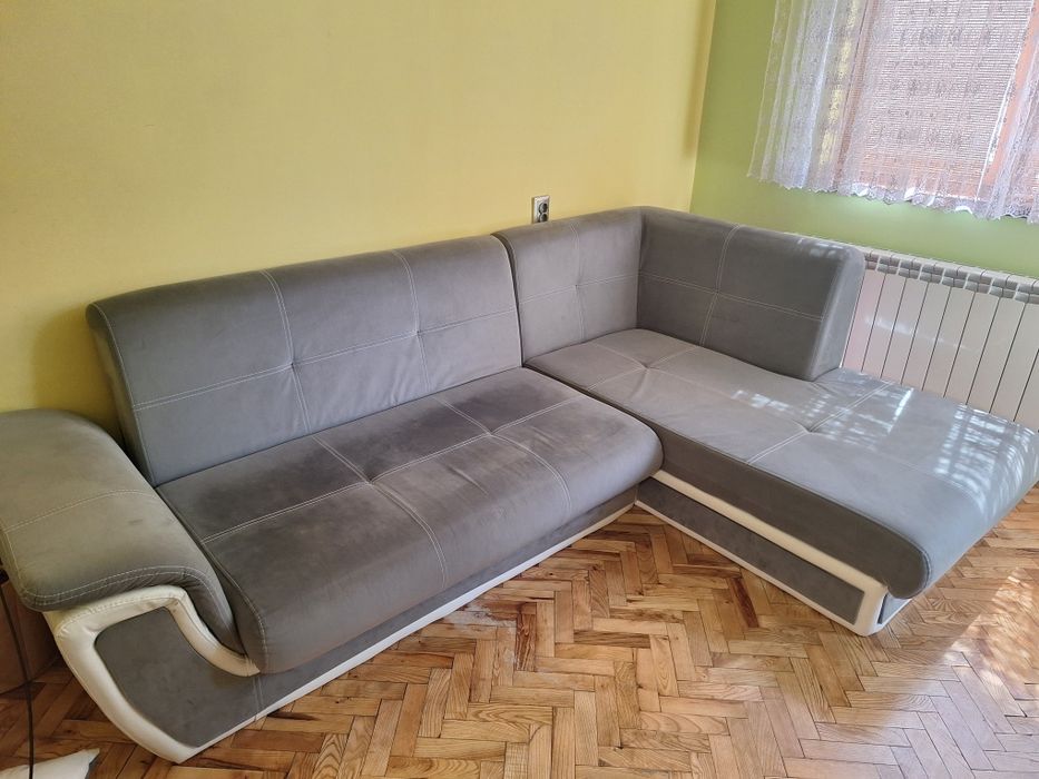 Ъглов диван холов