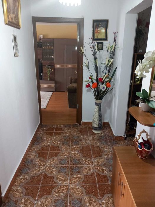 Apartament trei camere Otopeni