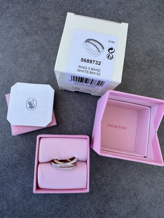 Bijuteri Swarovski noi