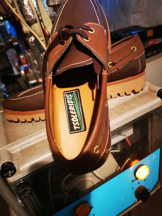 Продавам нови 44лв,кожени обувки, ходило суров каучук MODE ITALY №41.5