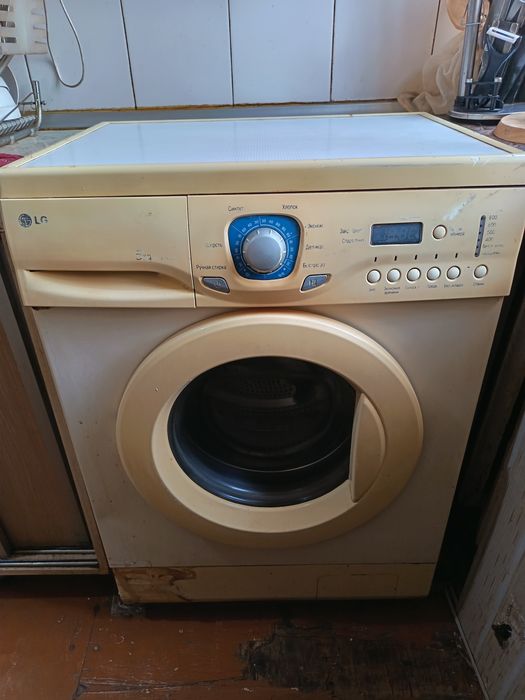 Продам стиральную машинку LG
