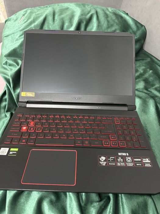 Продам игровой ноутбук