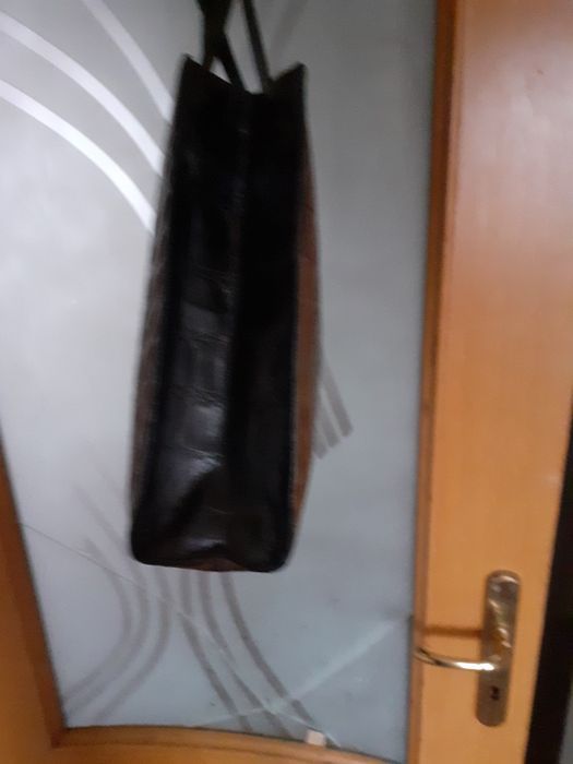 Geanta din piele naturala, FURLA,neagra,în stare perfecta
