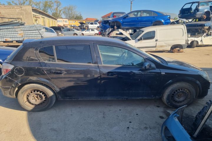 Soclu becuri lampa stop pe aripa dreapta Opel Astra H