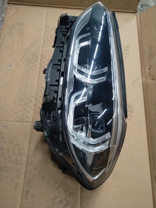 Ляв фар за BMW X3 2019 година