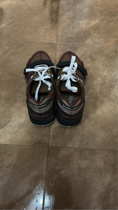 маратонки burberry