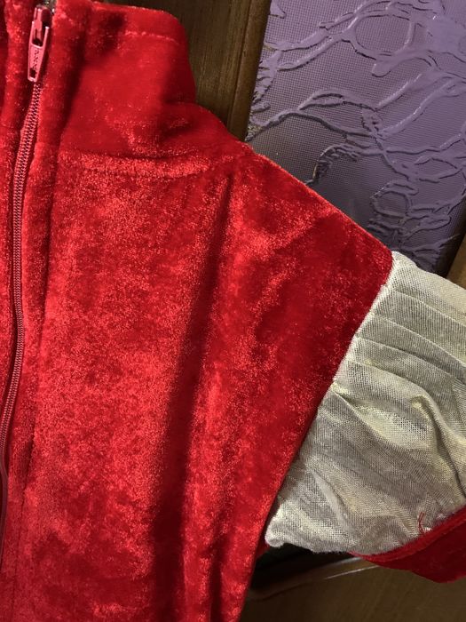 Продам костюм для девочки