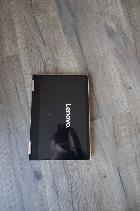 Laptop Lenovo Yoga 710-14IKB 360° 3 în 1 , touchscreen