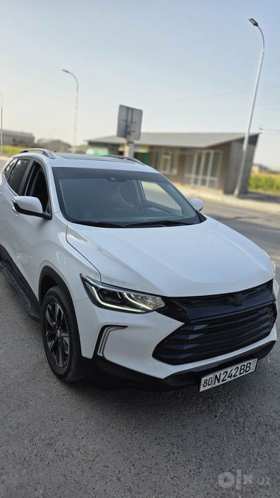 Tracker premier sotiladi