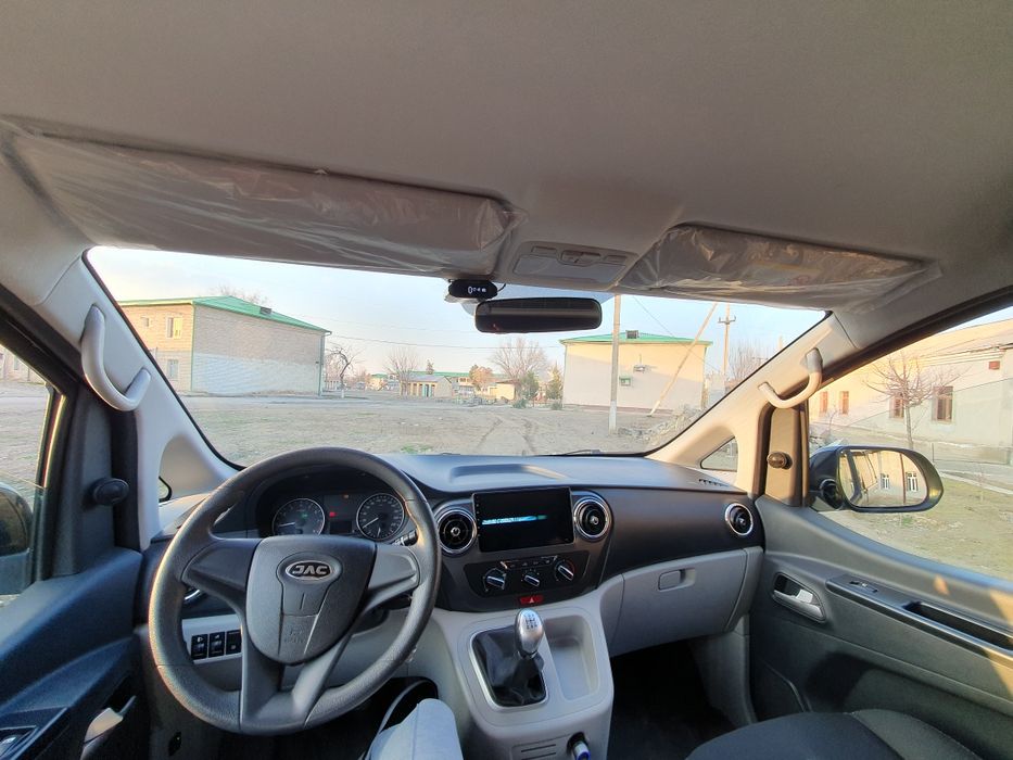 Jac m3+ 1.8 sotiladi top toza