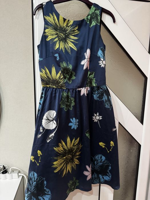 Дамска тъмносиня рокля