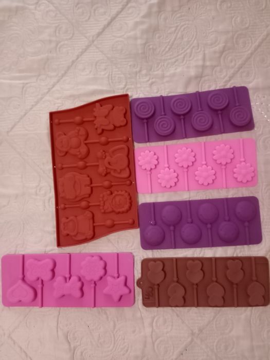 Продам формы для шоколада,  леденцов, мастики