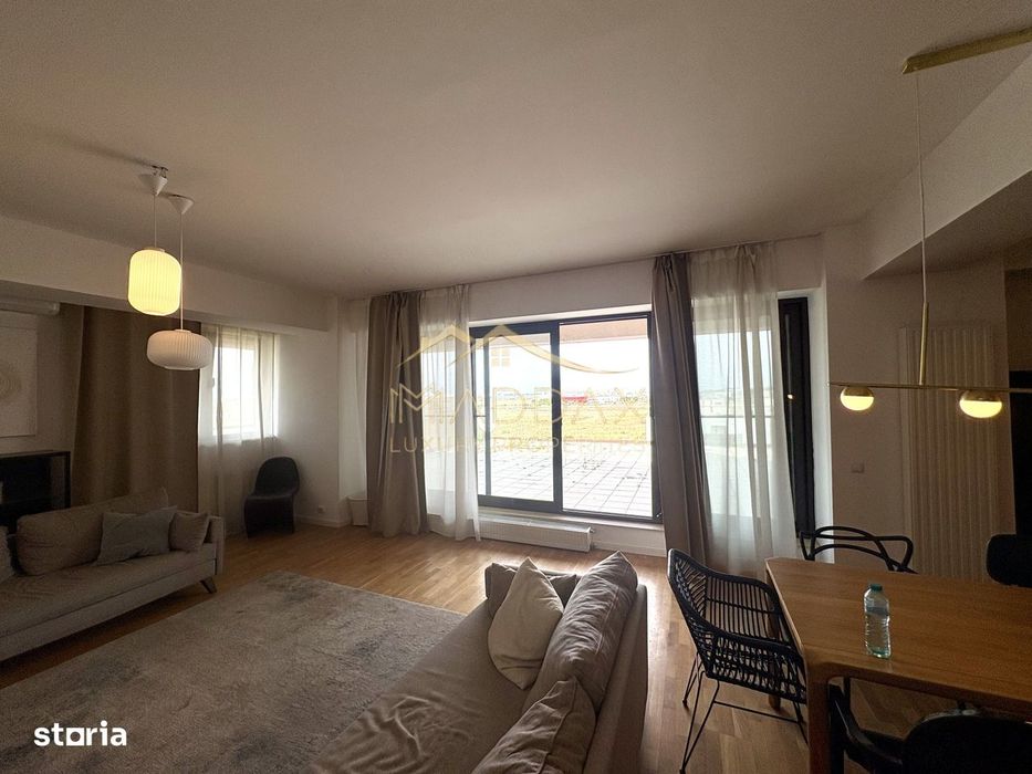 APARTAMENT de LUX cu 3 CAMERE cu Terasa si loc de parcare
