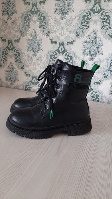 Продам детские вещи б/у.