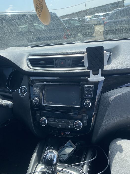 стойка за телефон nissan qashqai j11