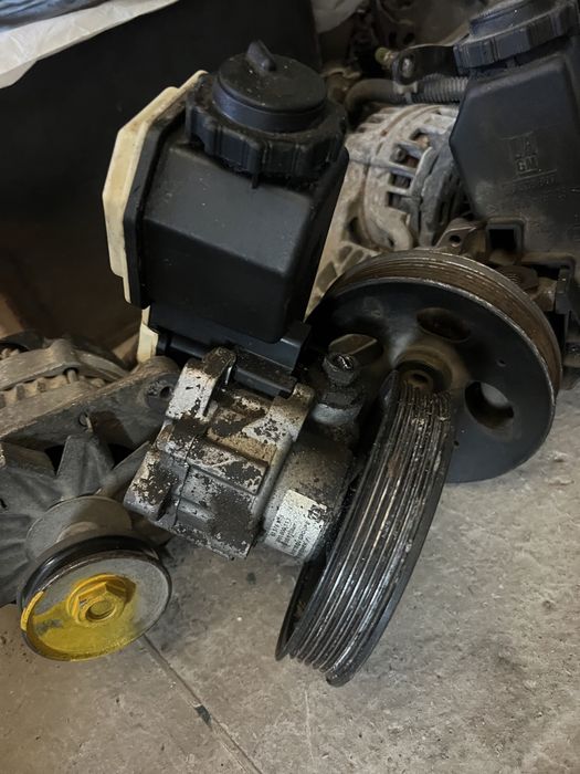 Гур насос Опел Бешка привазной