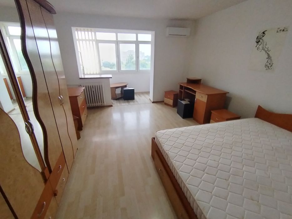 Garsoniera Titan Costin Georgian Metrou 32mp Bloc Anvelopat