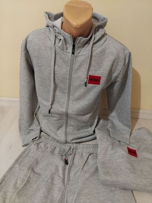 Trening Hugo Boss unisex  din 3 piese.