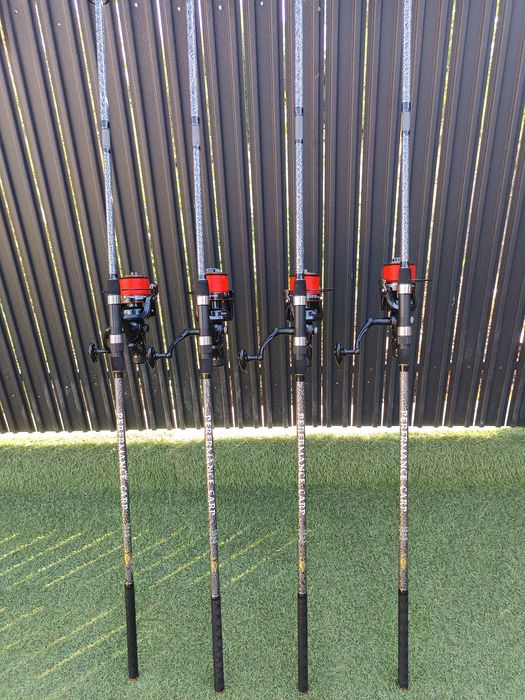 SET 4 Lansete Crap Diamant Alb 3.60 4.0Lbs din 3 Tronsoane + 4 Mulinet