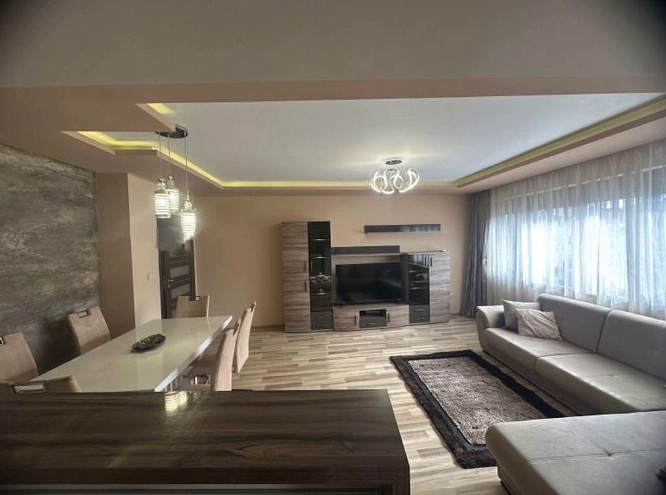 Дава се под наем Тристаен апартамент в София, Витоша - 103 кв.м за 1097.01 € - Снимка #2