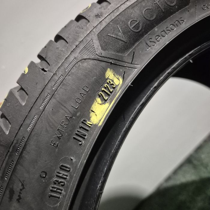 235 45 18 Goodyear 4 Seasons m+s