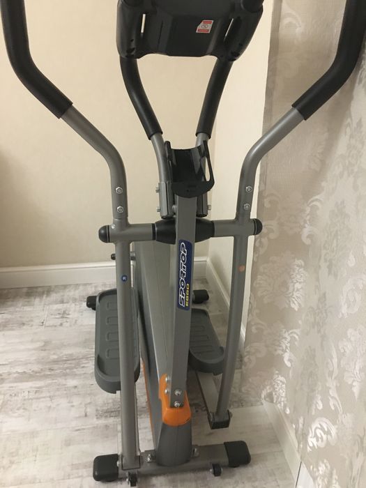 Эллиптическмй тренажёр SportTop E850