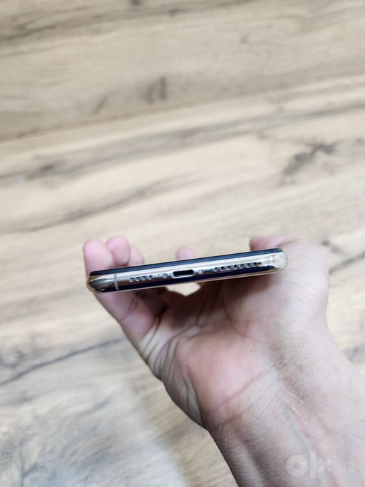 iPhone 11 pro max GOLD