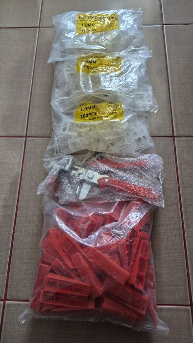 Pachet distantiere clipsuri cleme gresie faianta