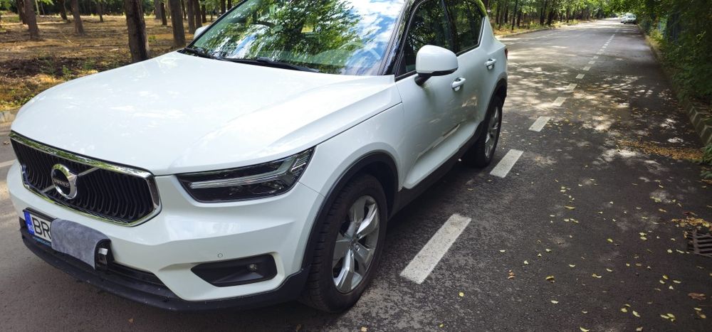 VOLVO XC40 2021 — imagine 2