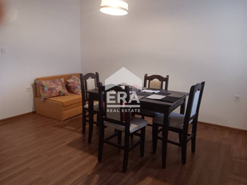 Дава се под наем Тристаен апартамент в Варна, Колхозен пазар - 90 кв.м за 800 € - Снимка #1