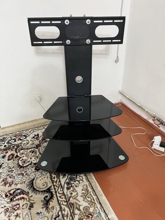 Подставка с кранштеином .