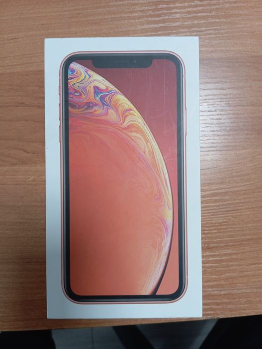 Айфон ХR в красном цвете