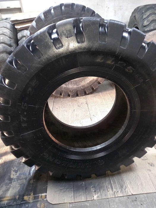 Шины на погрузчик бу 17.5-25