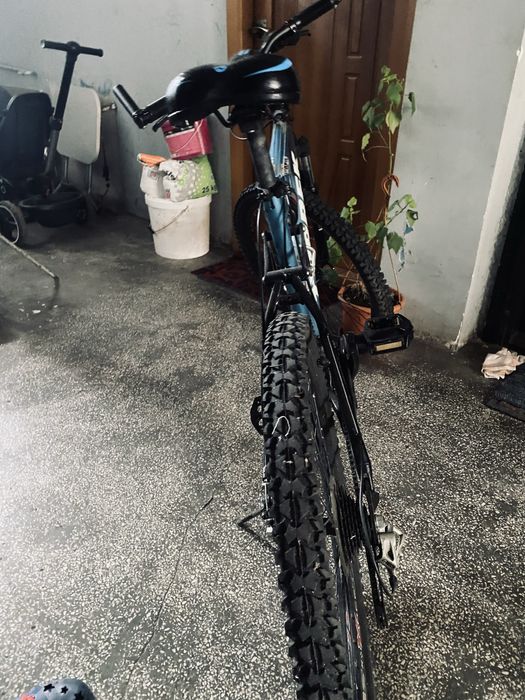 Vand bicicleta , aporape noua