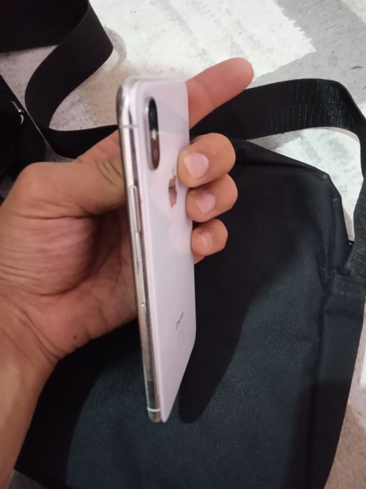 Apple XR продаю в