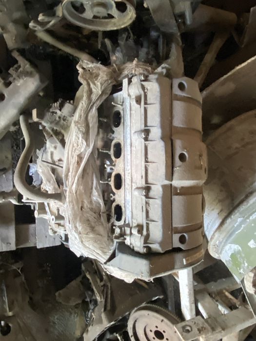 Двигатели за Автомобили мерцедес пежо,нисан рекстън рено, голф