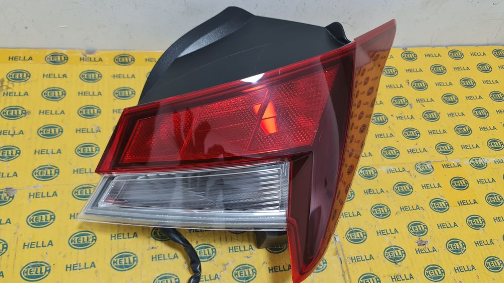 Lampa tripla stop dreapta Hyundai Elantra 7 VII cn7 92402AA000