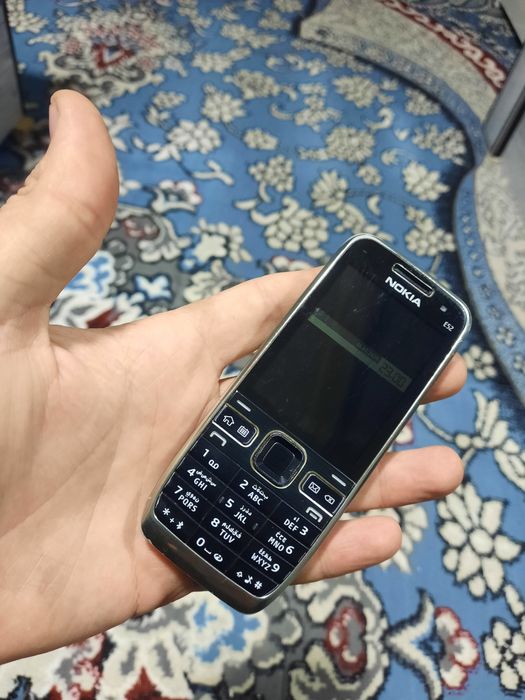 Nokia E52 sotladi uz imeya otkan