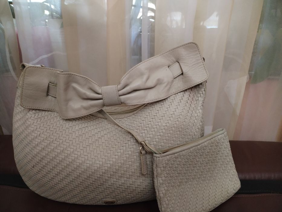 Armani Оригинална кожена чанта