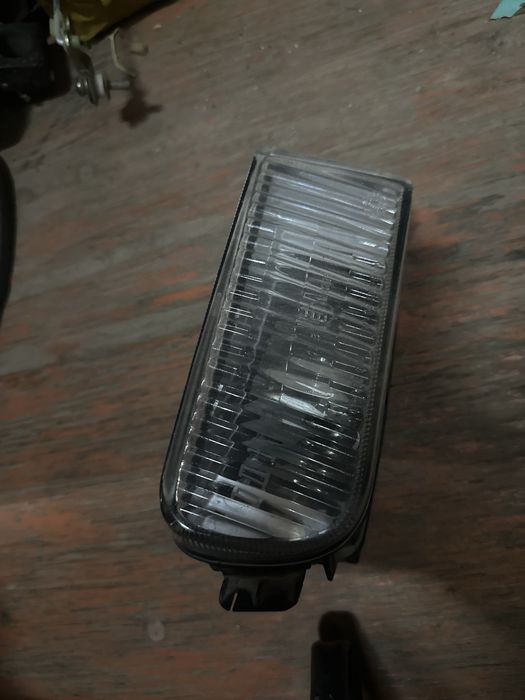 Продам туманная фара hella правая на Ауди 100 С4.