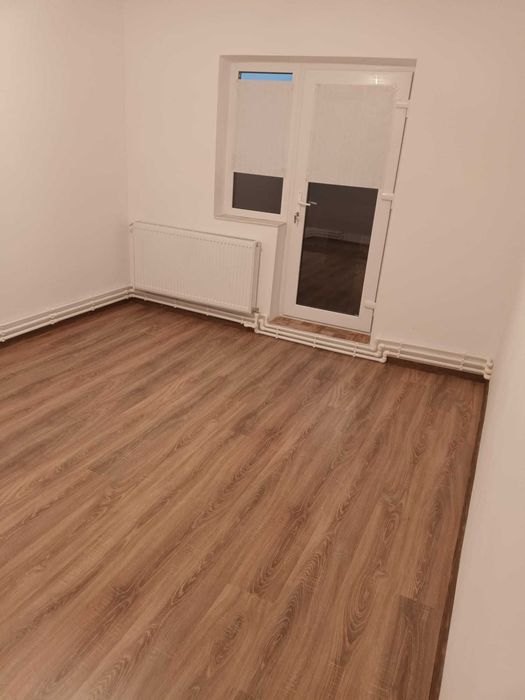 Apartament de 3 camere decomandat, Măcin, Tulcea