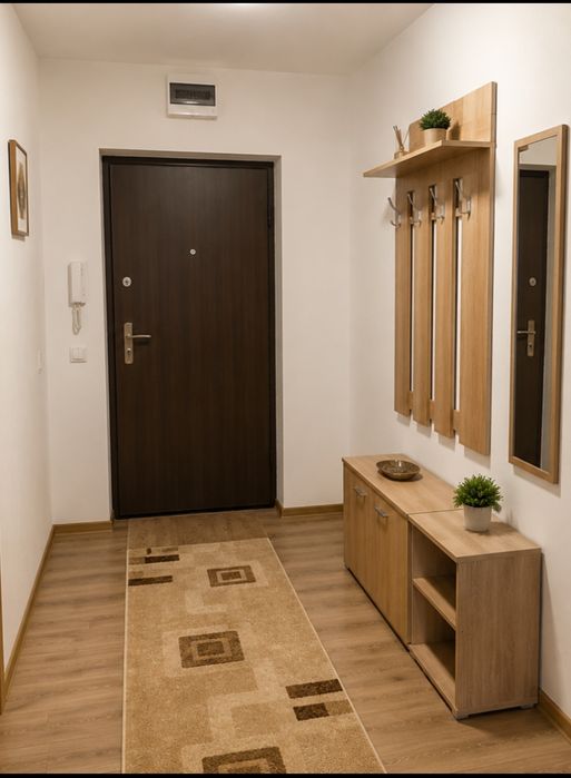 Apartament ultracentral renovat recent - mobilat și utilat complet
