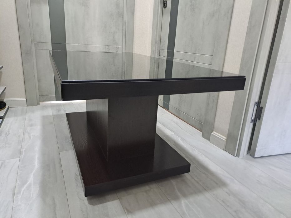 Продаётся журнальный стол