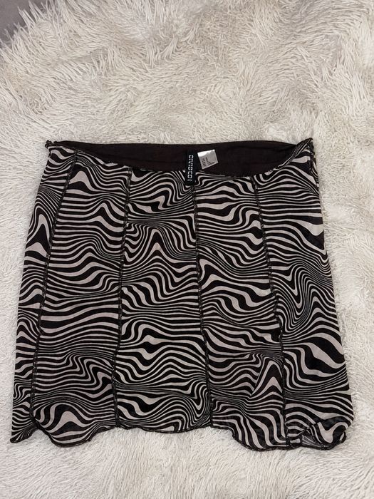 Fusta cu imprimeu zebra