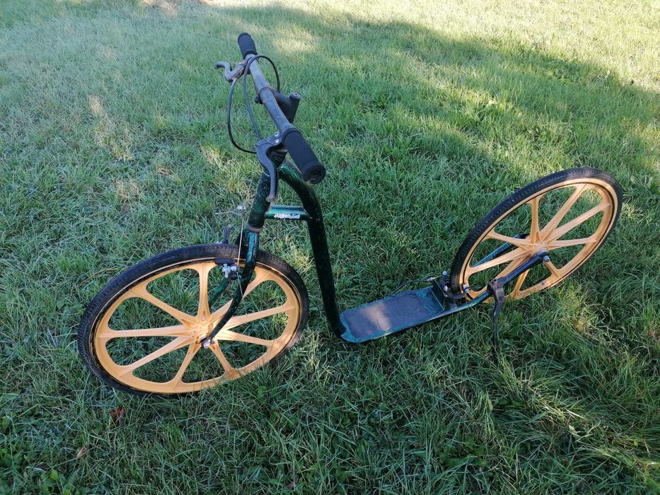 Bicicleta cu roti mari fara pedale,  Scooter